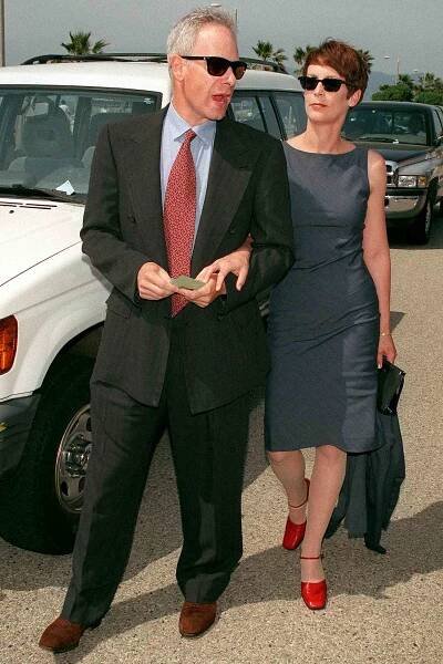 Jamie Lee Curtis and her husband Christopher Guest arrive.