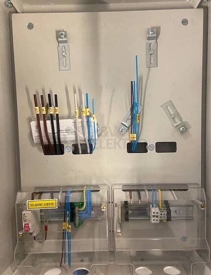 Obrázek produktu  Elektroměrový rozvaděč pro fotovoltaiku DCK ER212/NVP7P-C/FV/470 šedý pro ČEZ, EGD (E.ON) 2