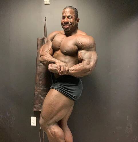 JOE MACKEY pod vedením trenérů Big Ramyho míří na Wings of Strength Chicago 2021! | kulturistika.com