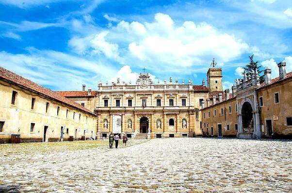 Certosa Di Padula