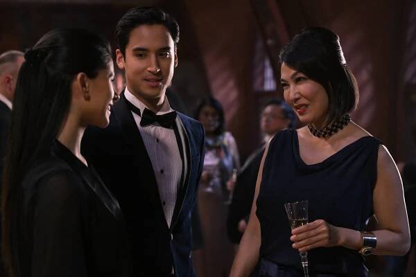 Daniela Norman, Michael Hsu Rosen, Alexandra Bokyun Chun - Krasotinky - Když jde do tuhého - Z filmu