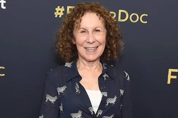 Rhea Perlman