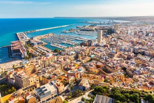 ALICANTE z Pardubic i přes zimu - Honzovy letenky