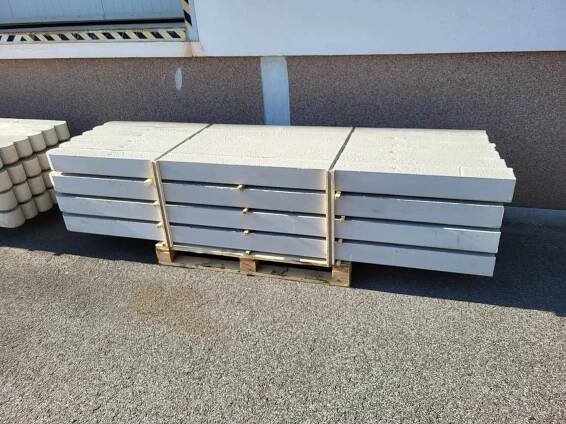 Betonový sloupek 260x8x8
