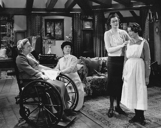 May Whitty, Eily Malyon, Rosalind Russell, Merle Tottenham - Night Must Fall - Z filmu