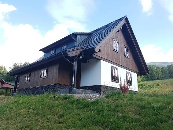 GRIFFIN Roubenky na klíč již od roku 1997 stavíme útulné české roubenky a ploroubenky, drevostavby-rychle.cz