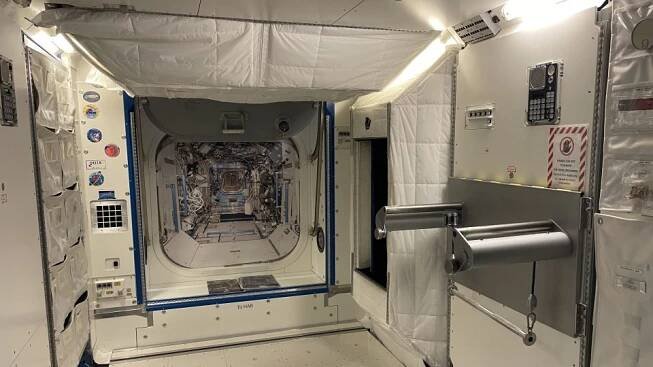 Cvičný modul evropské laboratoře na ISS COLUMBUS | foto: Martin Pařízek,  Český rozhlas