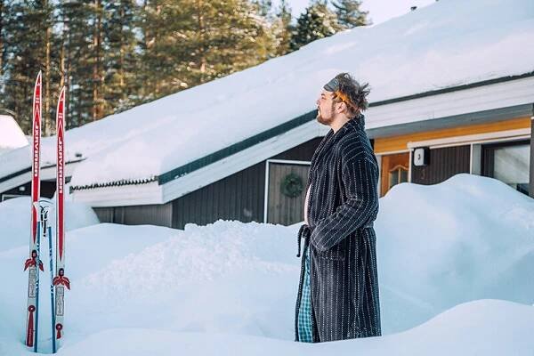 Tvůrci sado-maso komedie Psi nenosí kalhoty režisér Jukka-Pekka Valkeapää a herec Pekka Strang na Severské filmové zimě