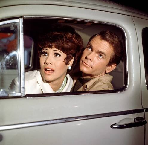 Dean Jones, Affable Star in ‘Love Bug’ and a Disney Fixture, Dies at 84