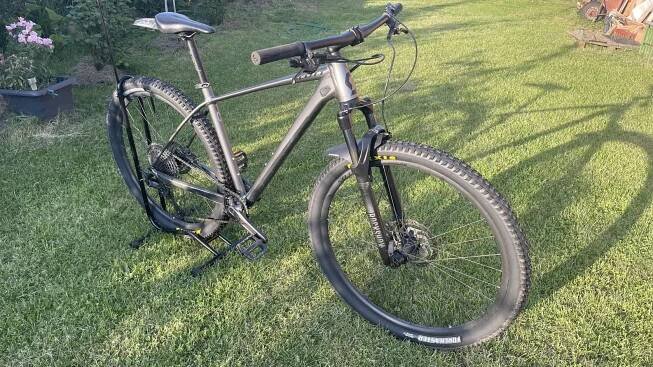 Scott scale 965 L 2022 za 19 900 Kč