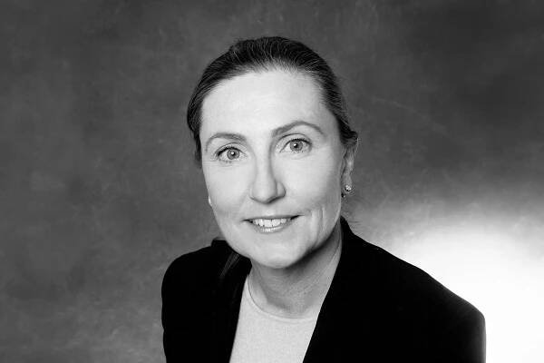 Stephanie Phillips photo
