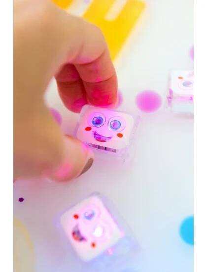 Senzorické svítící kostky do vody Party Pal