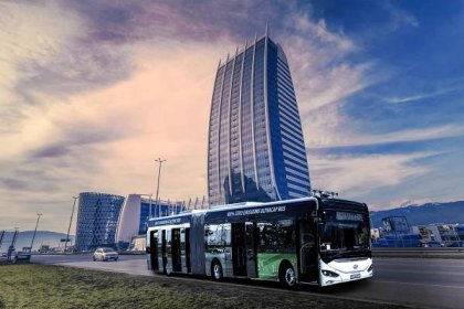 Superkapacitorové elektrobusy i v 18m verzi, poprvé na zkoušku v Sofii a Bělehradu