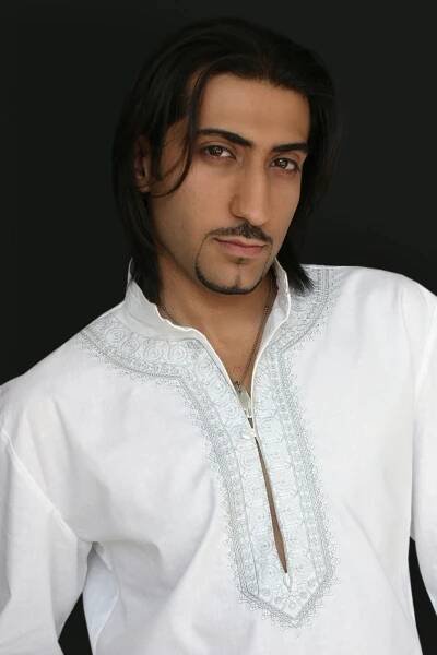 Zpívající lékař ze SuperStar Ali Amiri (41): Svatba a narození prvního dítěte!