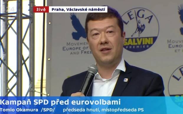 Galerie: SPD a nacionalisté z EU na Václaváku: demonstrace, rozmíšky s odpůrci a Ortel na pódiu - Fotka 2 - Echo24.cz