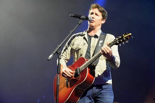 Foto: James Blunt, Forum Karlín, Praha, 4. 3. 2024