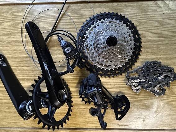 SHIMANO Deore XT M8100 1x12 za 8 500 Kč