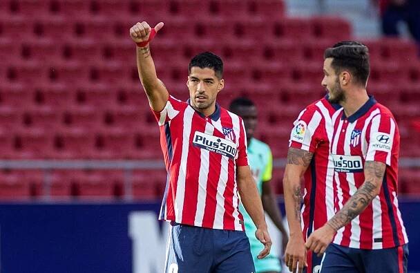 Suárez znovu udeřil, Atlético ale ztratilo. Leeds přetlačil Crystal Palace