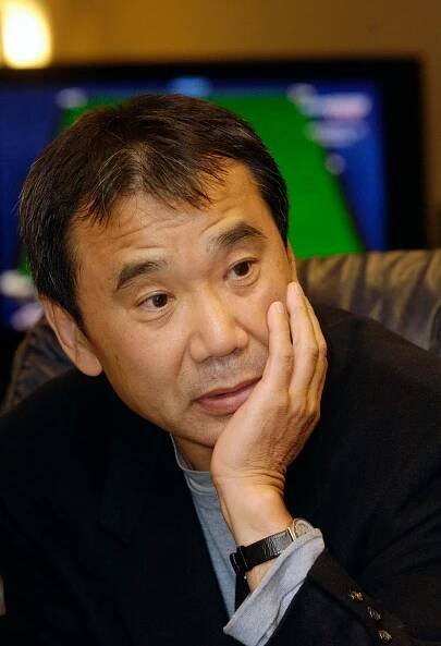 Murakami slaví 70. Co nám říká o světě? Nezrazujte ideje, hledejte smysl, své místo