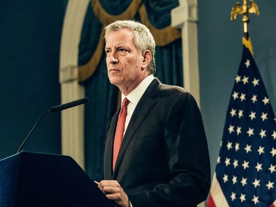 Is Bill de Blasio the Loneliest Man in New York City?