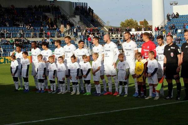 Fotbalisté Slovácka (bílé dresy) ve 12. kole Chance Ligy hostili doma Teplice.