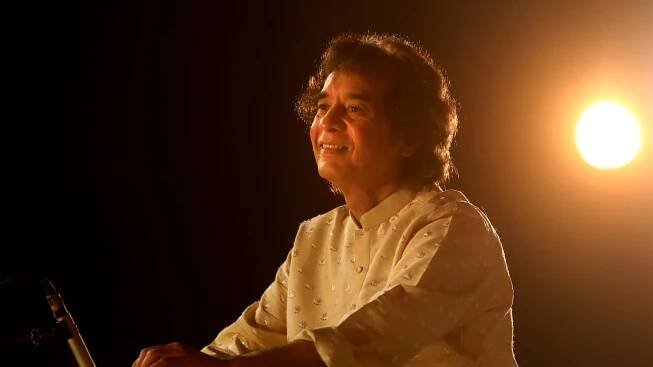 Zakir Hussain, Tabla Virtuoso Who Fused Musical Traditions, Dies at 73