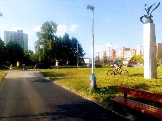 Úprava povrchu - prostranství u nemocnice 