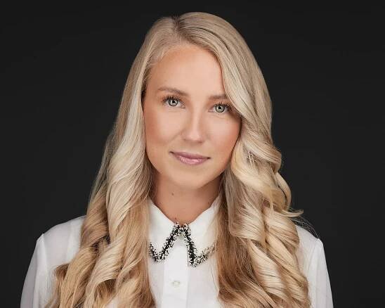 4 HEADSHOT TIPS FOR WOMEN TO LOOK AMAZING — WASIO faces