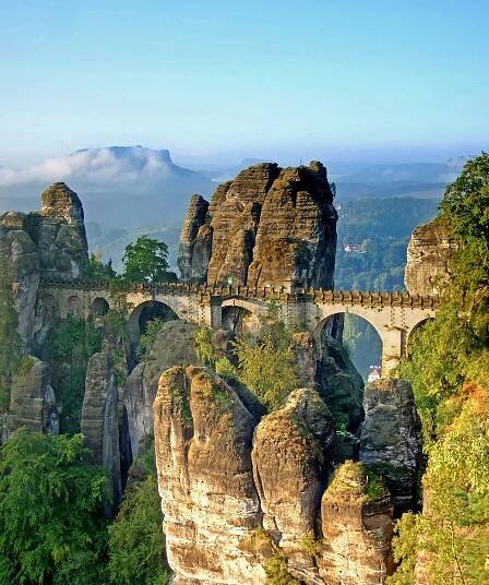 Soubor:2011-08-28 Basteibrücke.jpg – Wikipedie