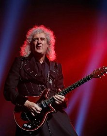 RECENZE: Queen hráli opět best of. S perfektní vizuální show