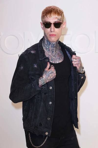 Trace Cyrus' Dating History: Demi Lovato, Brenda Song, More