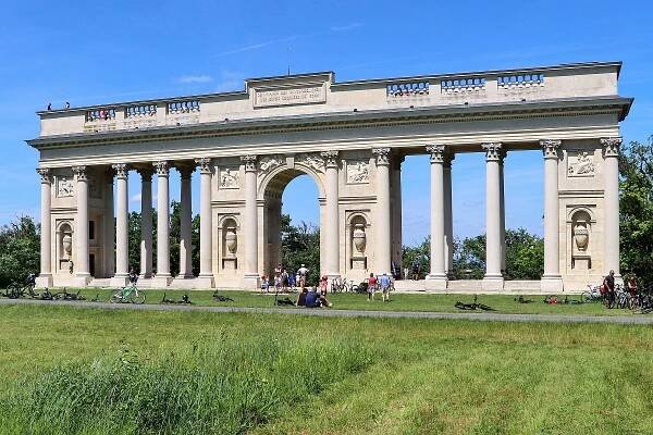 S vínem na kole 2024 | CHÂTEAU VALTICE