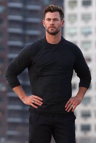 FOTO: Chris Hemsworth patří mezi nejpohlednější herce současnosti. – stránka 20