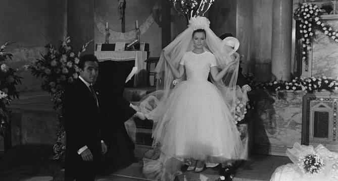 Včelí královna - Z filmu - Ugo Tognazzi, Marina Vlady