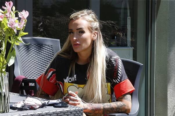 Zamilovaná pornoherečka Daisy Lee: Mé dítě by bylo postižené, šla bych na potrat! - Expres.cz
