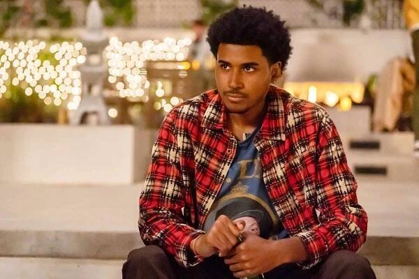Michael Cooper Jr. as Justin Edwards in Episode 101 of Forever