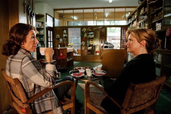 London, Liebe, Taubenschlag - Part Two - Z filmu - Adele Neuhauser, Johanna Gastdorf