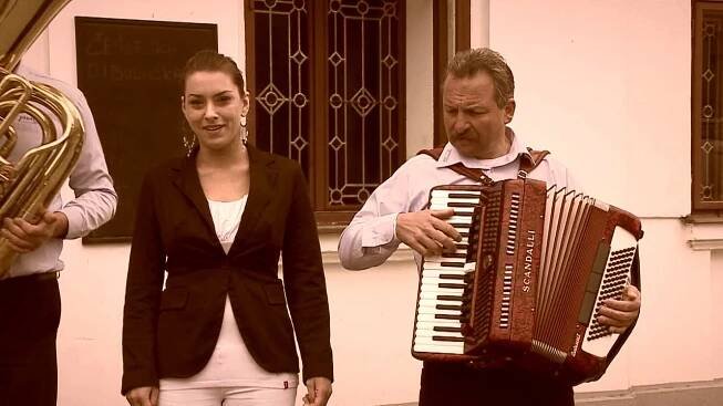 JÁSALKA BAND - Bábinčin maršovský valčík