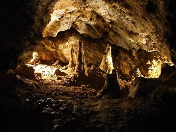Fotogalerie • Národní přírodní památka Zbrašovské aragonitové jeskyně (Chráněné území) • Mapy.com