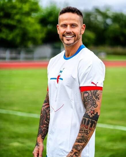 FOTO: Tomáš Rys je Mistr ČR v e-sportu. – stránka 103
