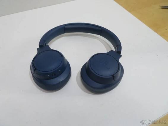 Zánovní bezdrátová sluchátka JBL Tune 720BT - Praha 7