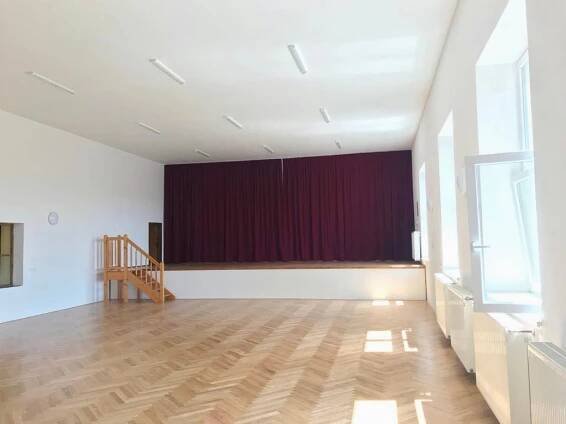 Rekonstrukce KD Lomy – tiga.cz