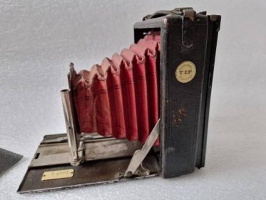 Neúplný starožitný měchový fotoaparát Rietzschel Tip ca 1910 + díly - Elektro