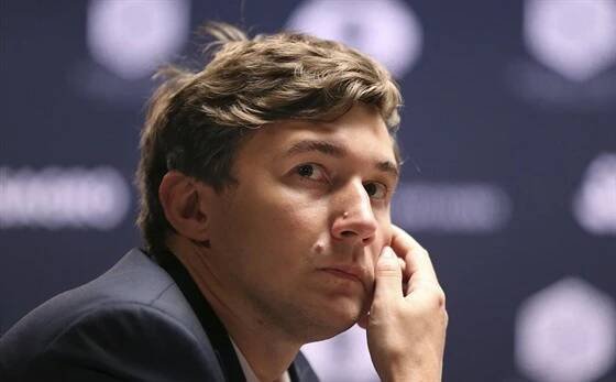 Ruský šachista Sergej Karjakin v roli vyzývatele bojuje o šachový trůn.