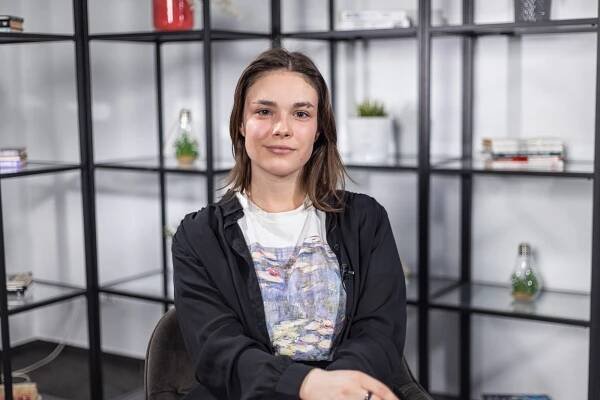 Herečka Paula Lopatovská v relácii Off Record.