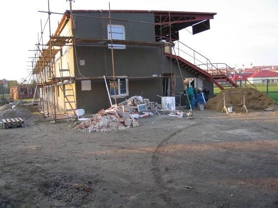 Rekonstrukce provozní budovy areálu Orelského stadionu Uherský Brod – HS Stavby