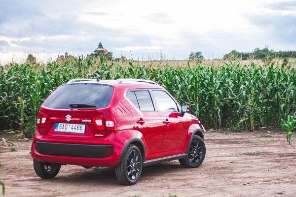 Suzuki Ignis 1.2 DualJet 4x4 AllGrip: Horal v ulicích velkoměsta | Recenze & testy | Autíčkář.cz