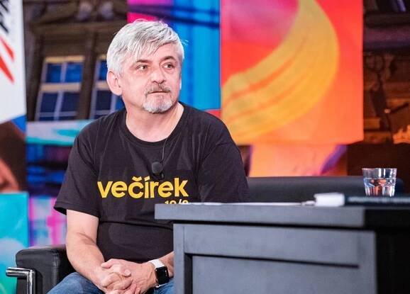 Herec, scenárosta, bavič a režisér Michal Suchánek