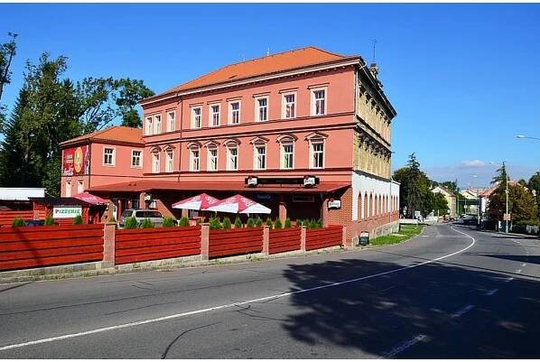 Hotel Grand Hotel z Telefónica O2 česká republika s 725810081 | Skóre telefonního čísla: 2 - 725810081 tellows.cz