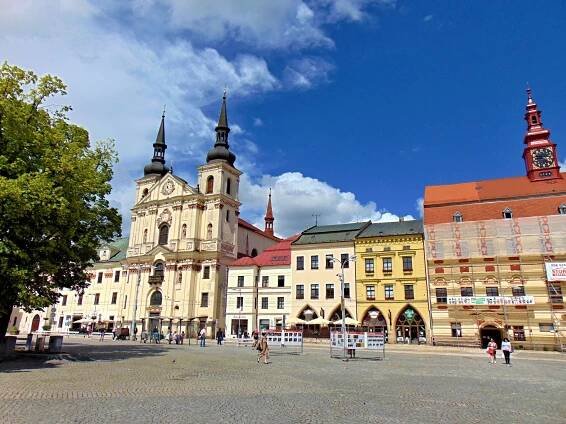 Fotogalerie • Masarykovo nám.horní (Zastávka trolejbusu) • Mapy.com